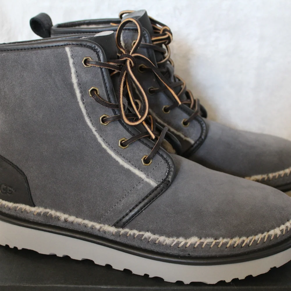 UGG HARKLEY SUEDE SHEARLING STITCH BOOTS NEW‎
